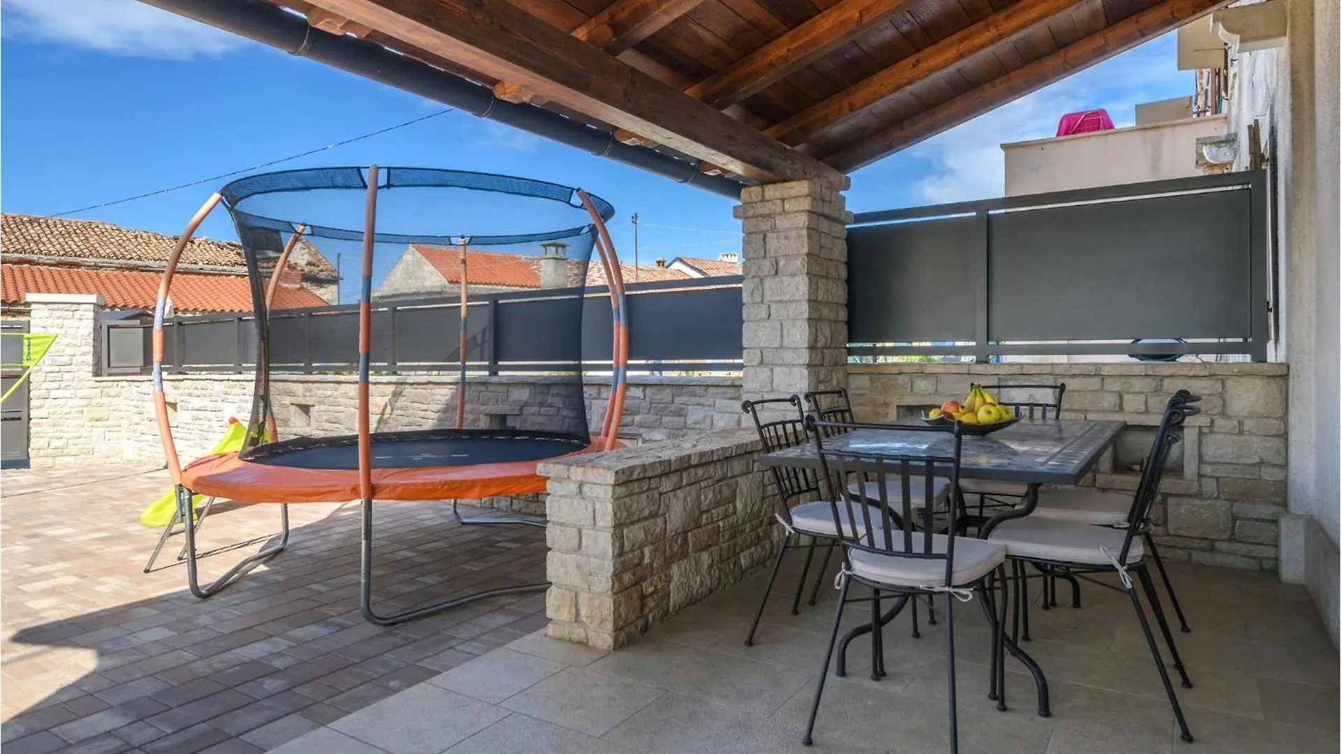 بيت للعطل 2 Bedroom Cozy Home In كرينكا